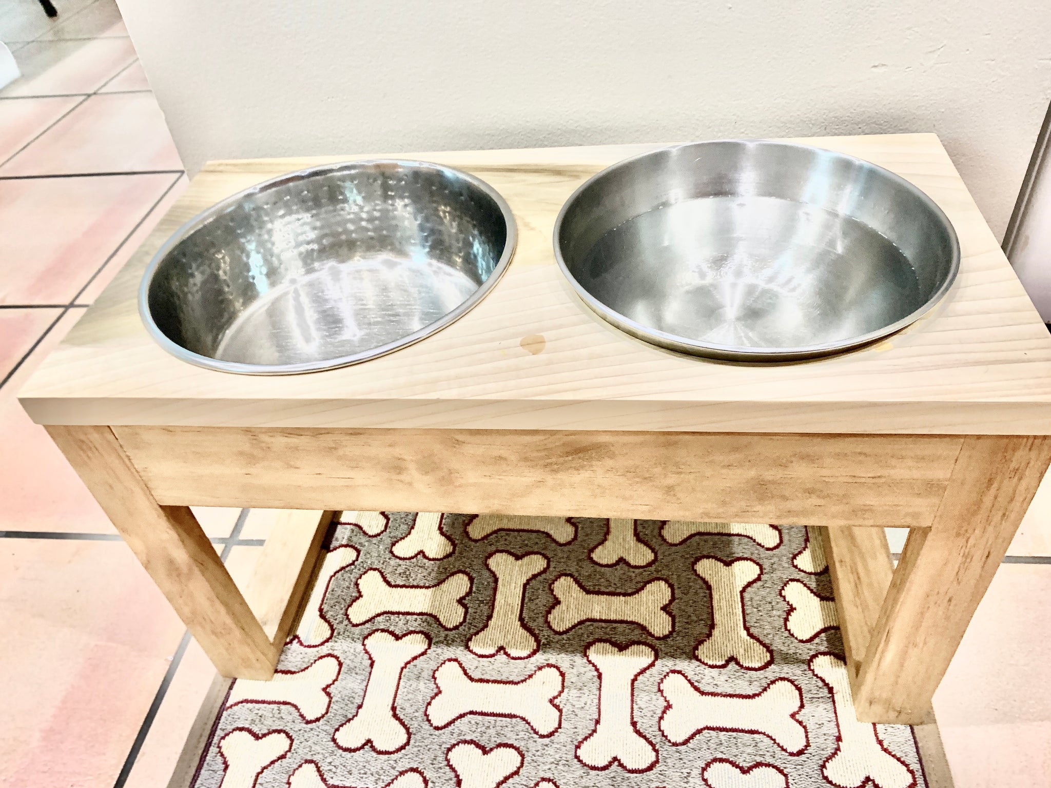 Raised Dog Bowl Stand – thefurniturefarm
