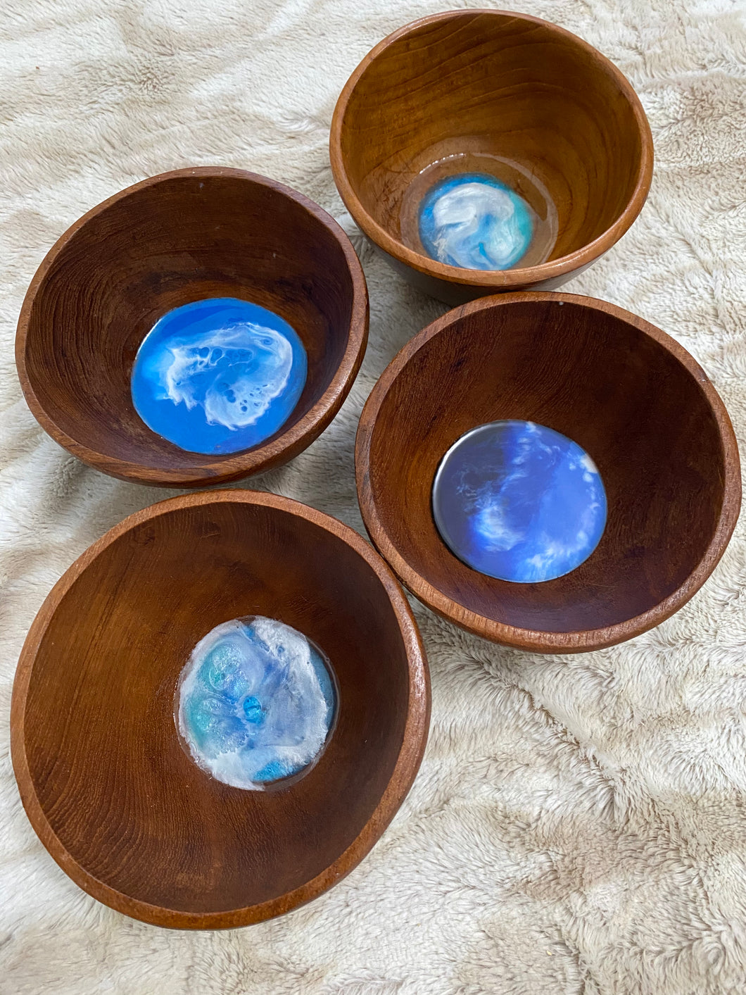 Set of 4 Wood Ocean Resin Bowls